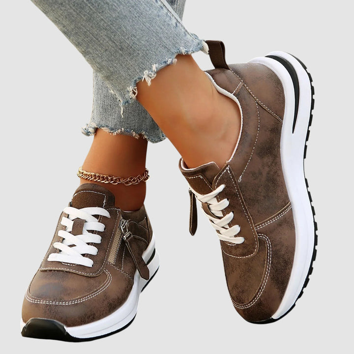 LACEY | ORTHOPAEDIC TRAINERS
