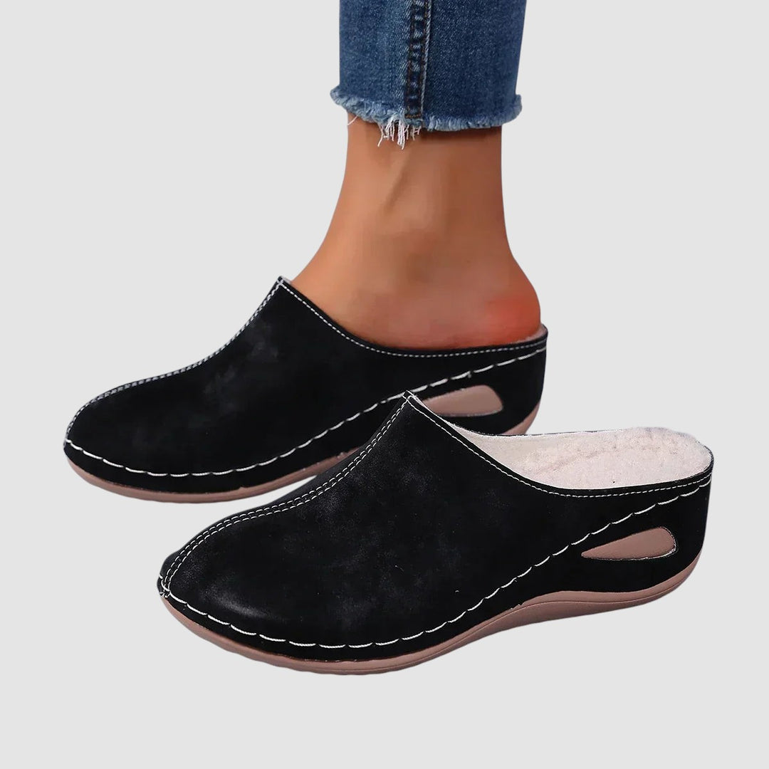 JUNDY | ORTHOPAEDIC SLIP-ON CLOGS