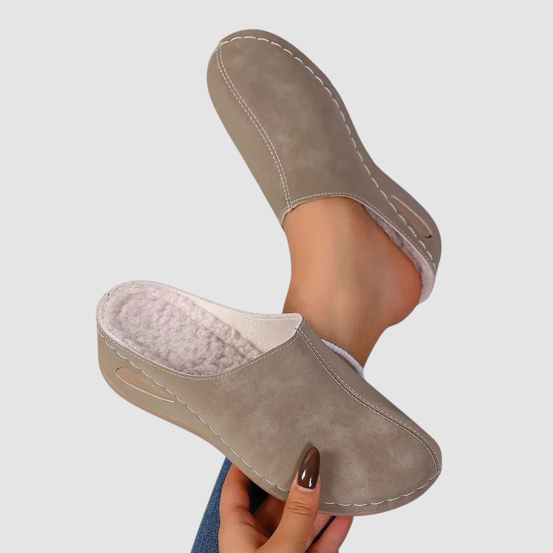 JUNDY | ORTHOPAEDIC SLIP-ON CLOGS